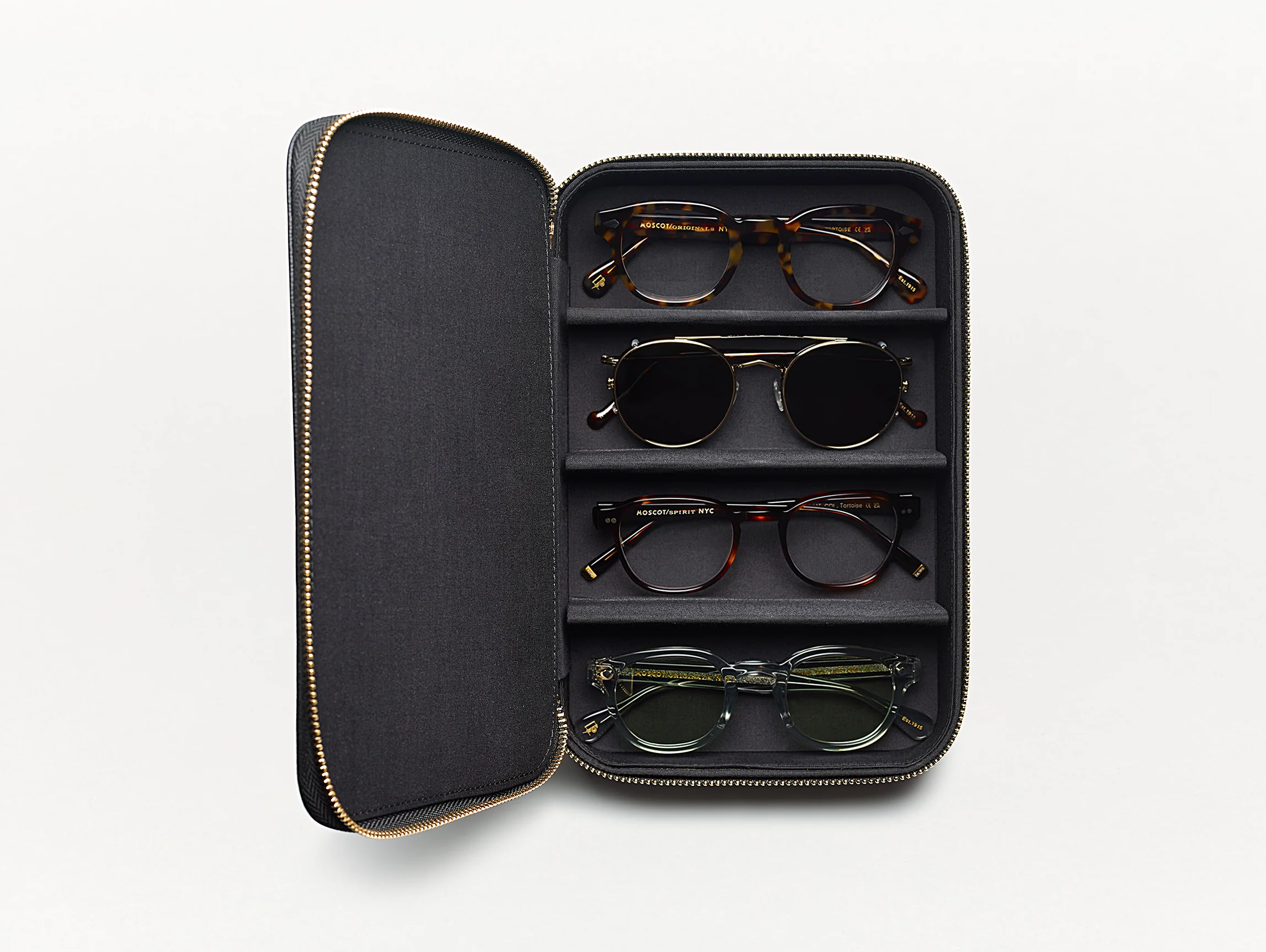 1163-travel-case-2.webp TRAVEL CASE