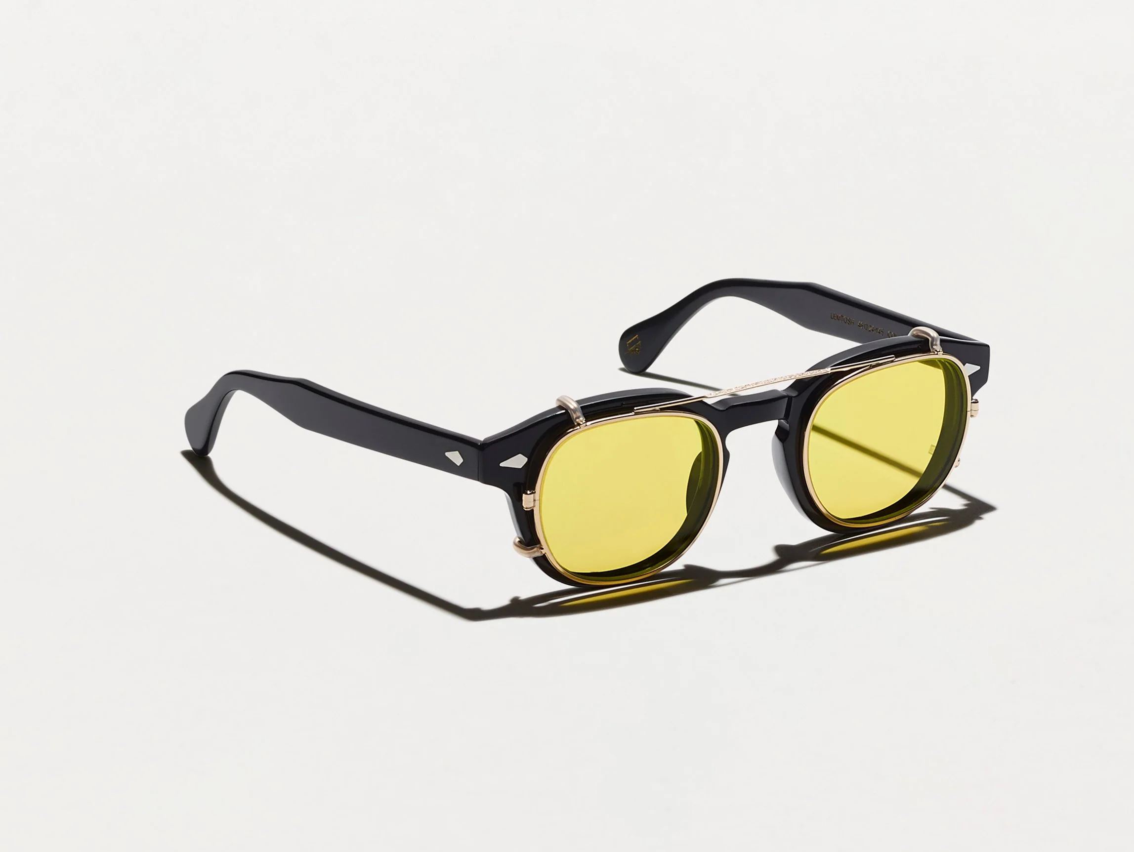 1934-cliptosh-gold-with-custom-made-tintstm-32.webp CLIPTOSH GOLD WITH CUSTOM MADE TINTS™