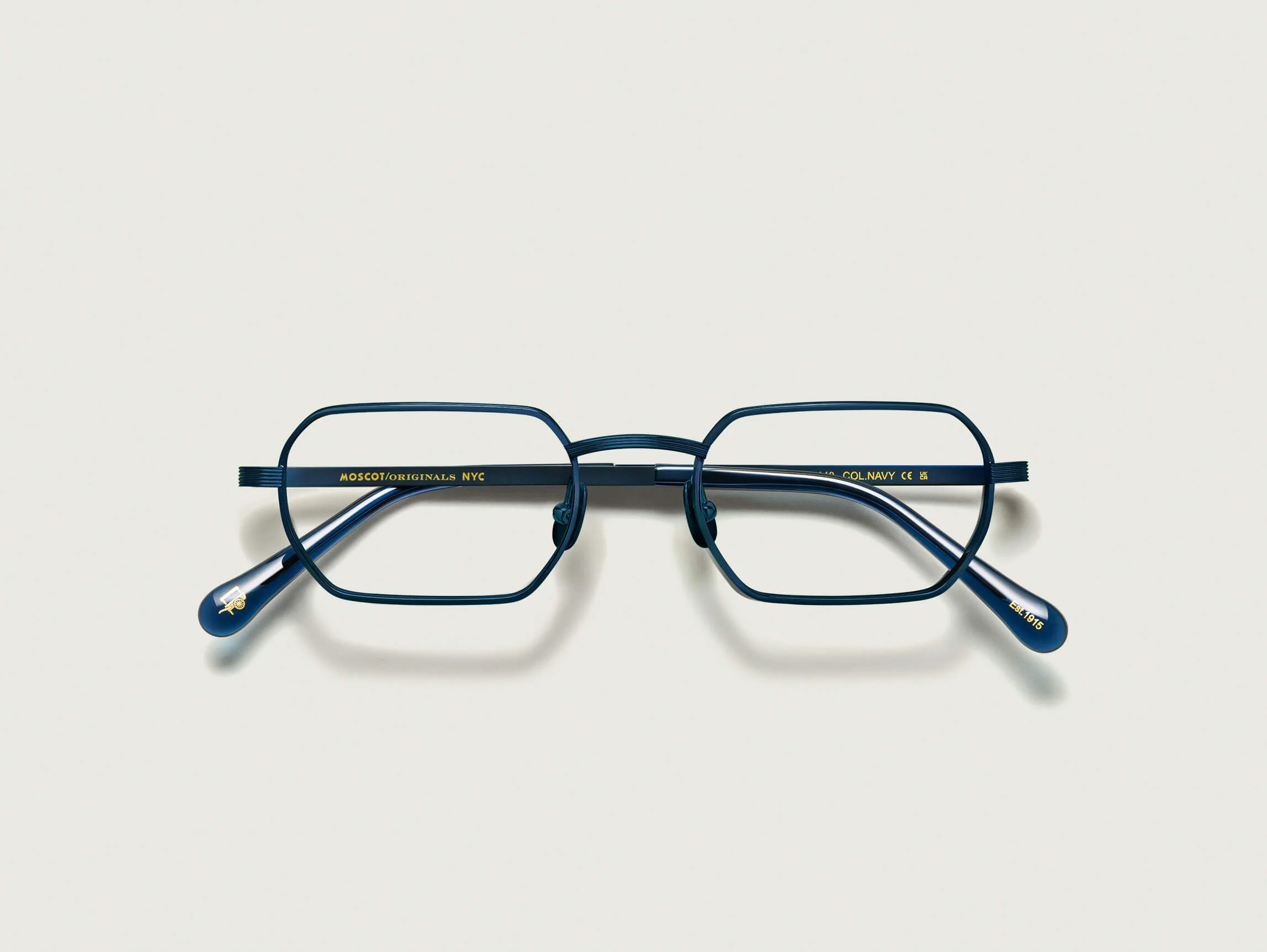 2905-shmooz-5.webp SHMOOZ
