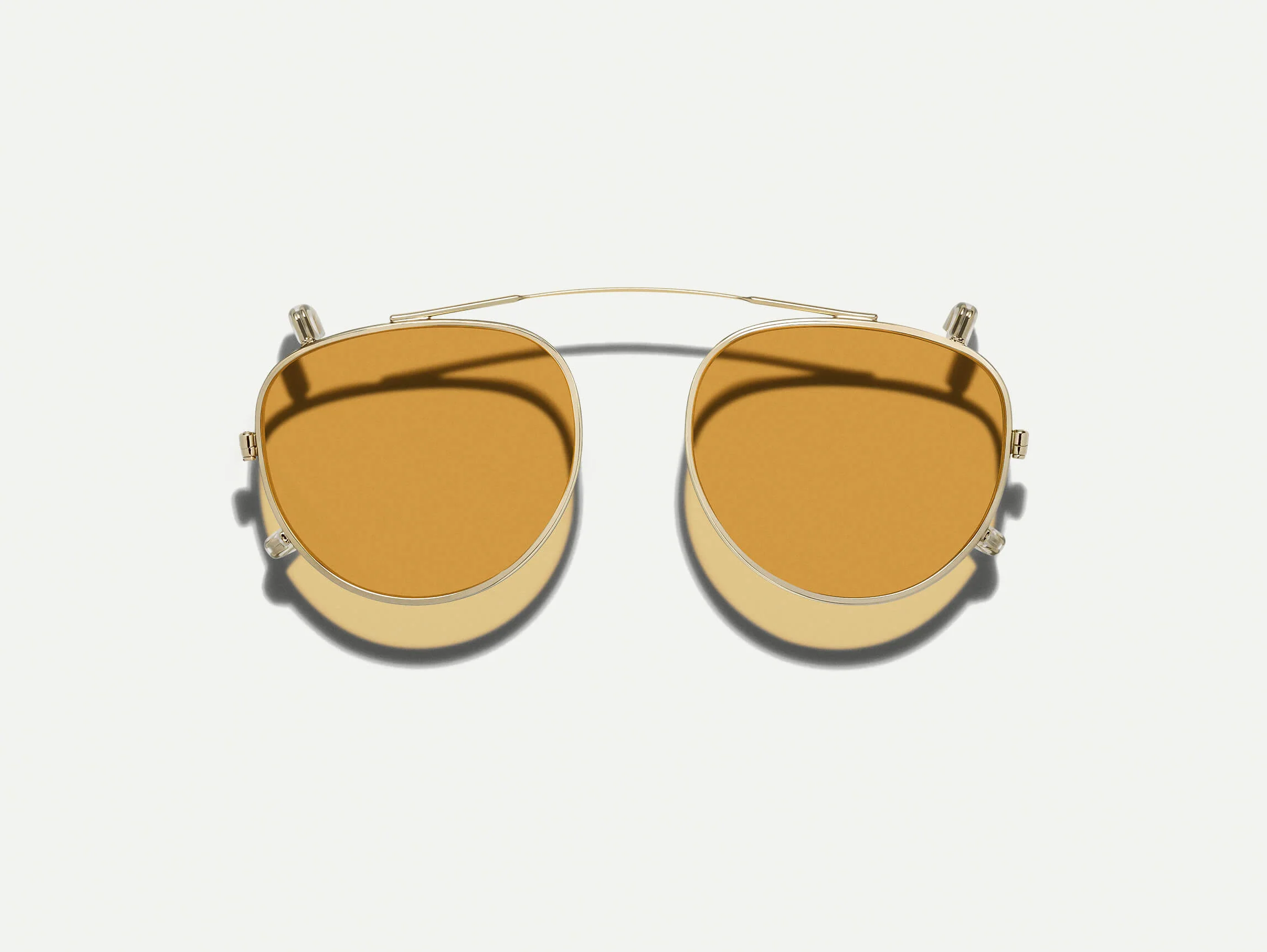 3377-amber-46-amber-46-variation-1.webp MAYDELA CLIP GOLD WITH CUSTOM MADE TINTS™